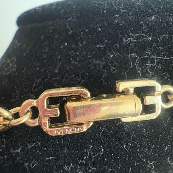 GIVENCHY Vintage Gold Chain Necklace - Picture 9 of 11